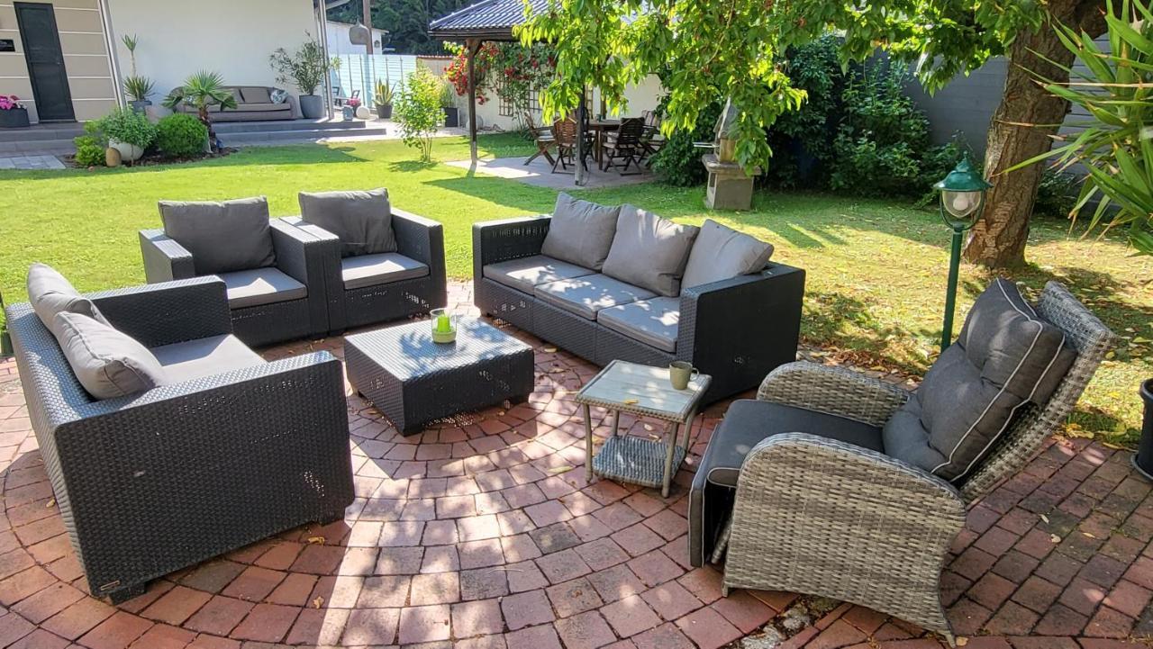 Apartments Am Saalebogen Mit Gartenterrasse, Grillkamin, Freie Parkplaetze 루돌슈타트 외부 사진
