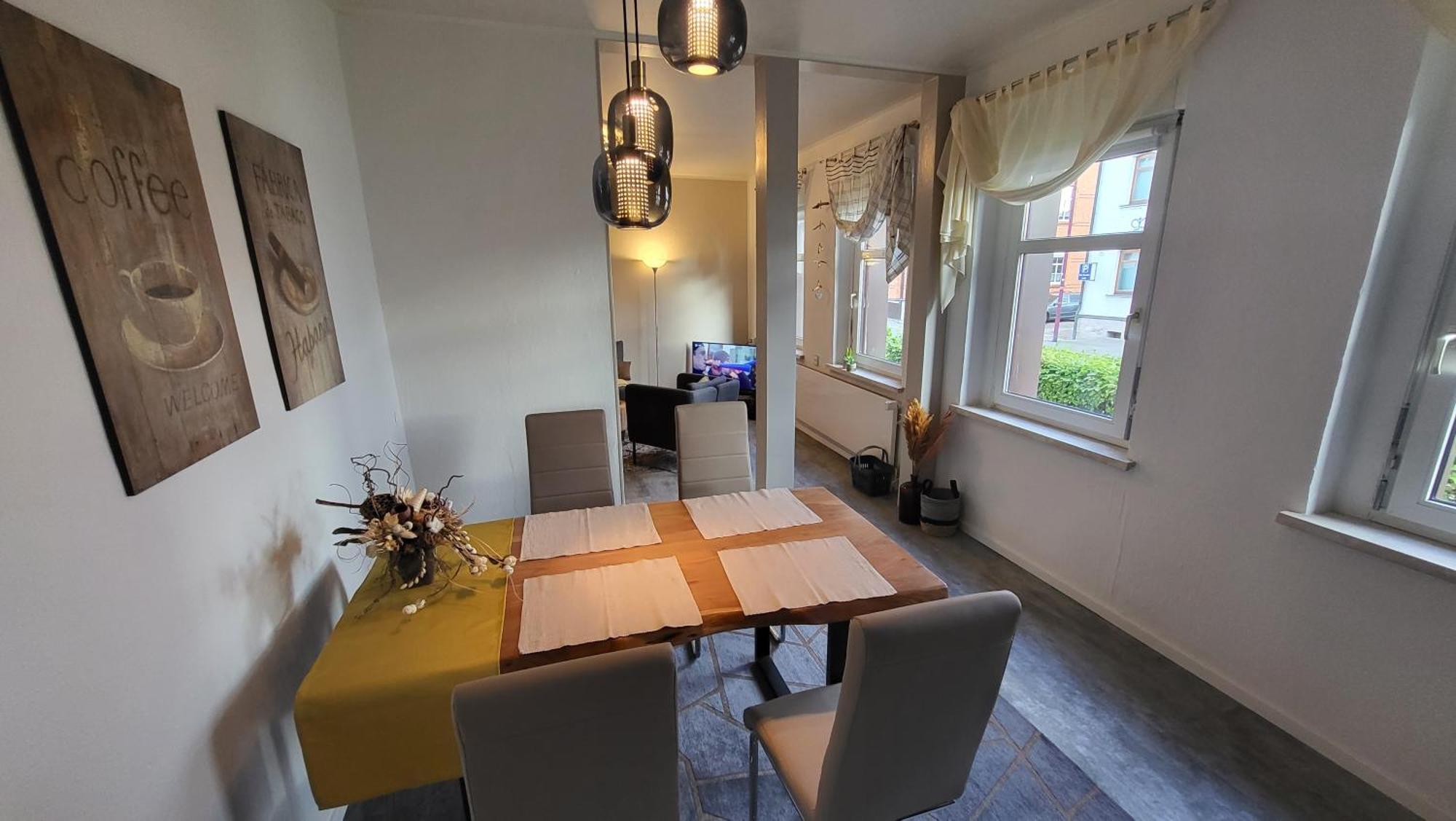 Apartments Am Saalebogen Mit Gartenterrasse, Grillkamin, Freie Parkplaetze 루돌슈타트 외부 사진