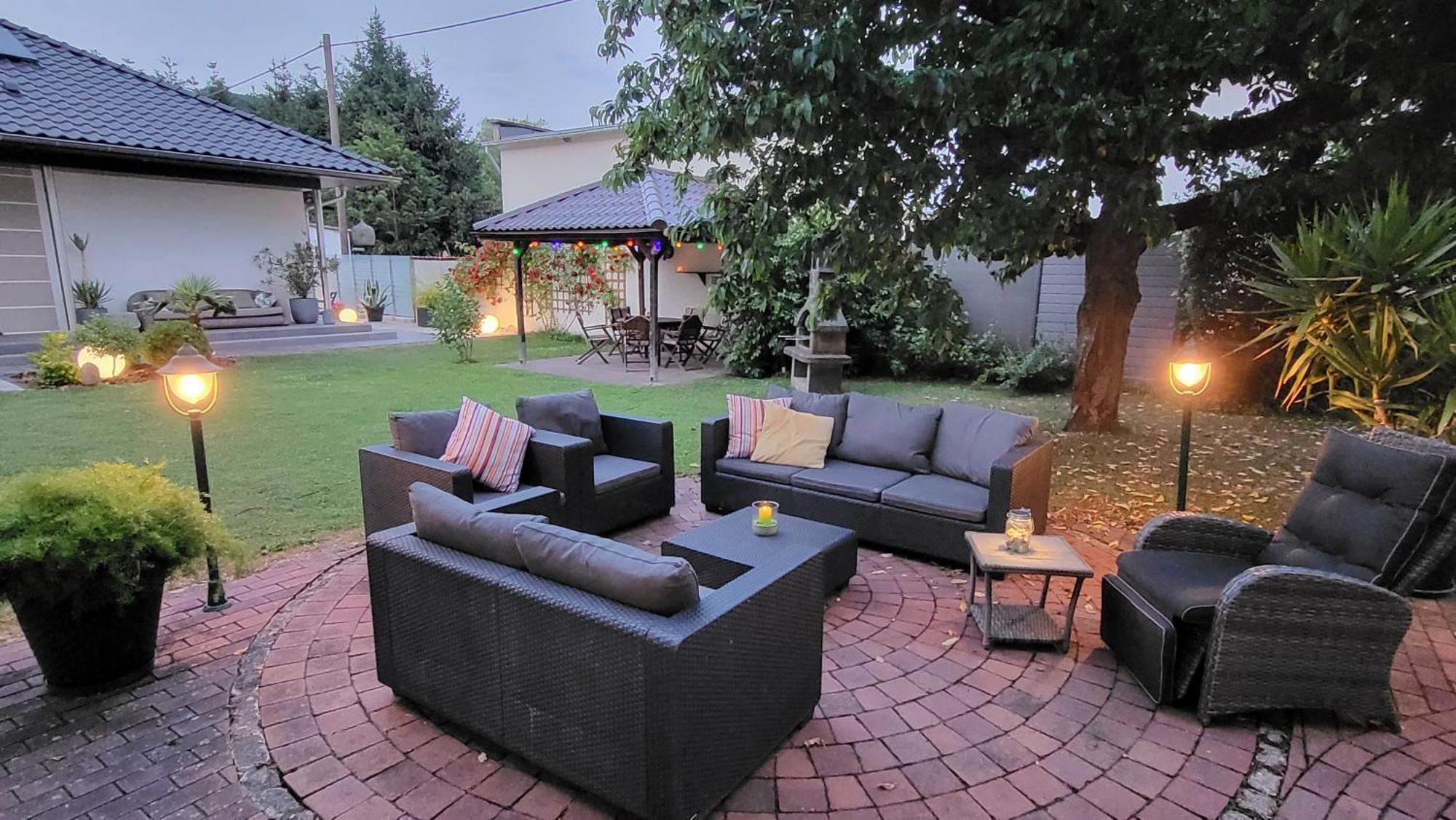Apartments Am Saalebogen Mit Gartenterrasse, Grillkamin, Freie Parkplaetze 루돌슈타트 외부 사진