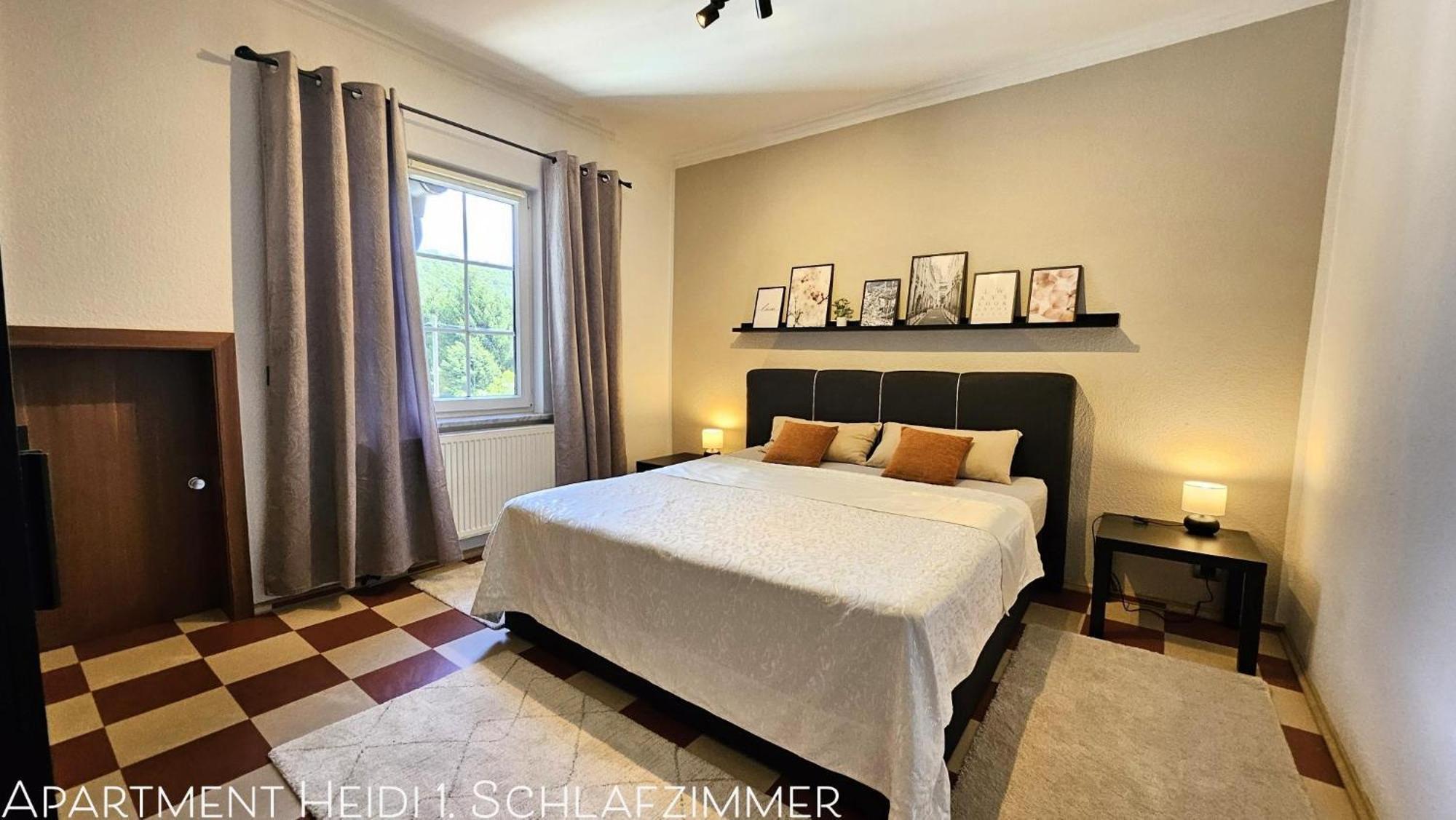 Apartments Am Saalebogen Mit Gartenterrasse, Grillkamin, Freie Parkplaetze 루돌슈타트 외부 사진