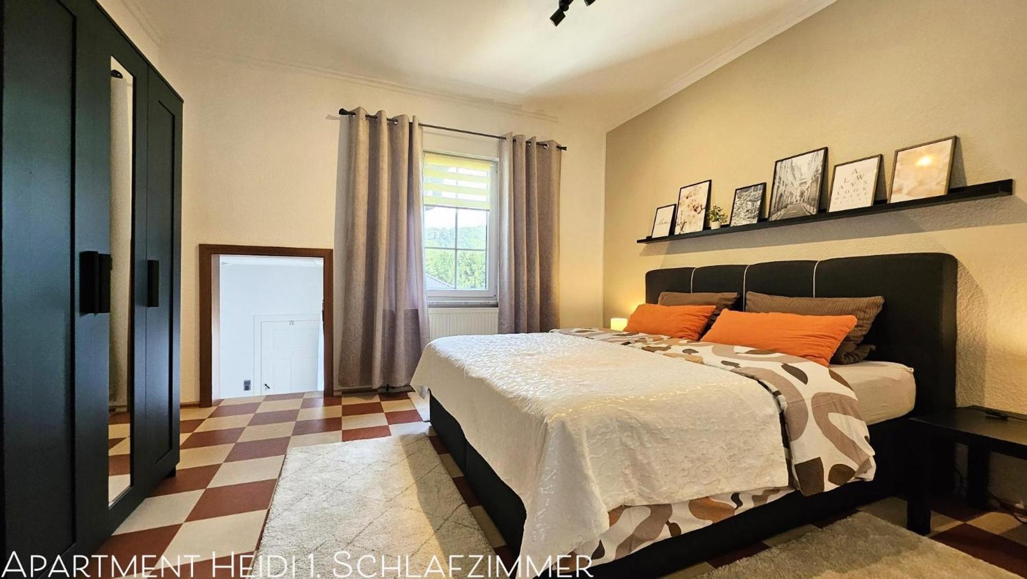 Apartments Am Saalebogen Mit Gartenterrasse, Grillkamin, Freie Parkplaetze 루돌슈타트 외부 사진